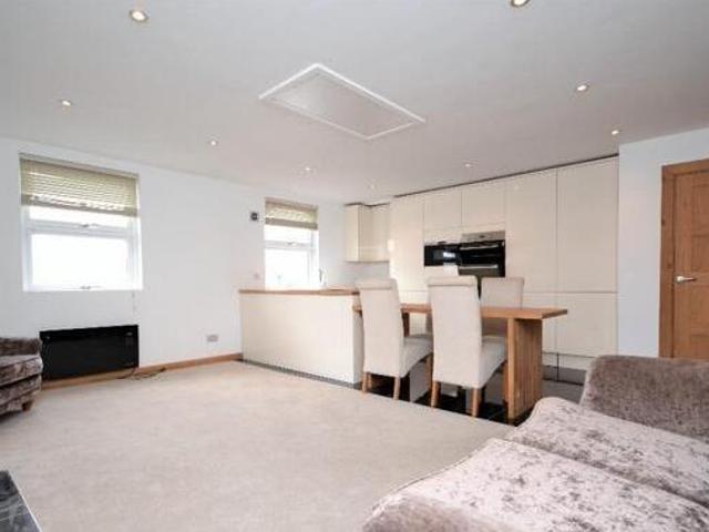 House for rent in Pilgrims' Hatch, Navestock Side