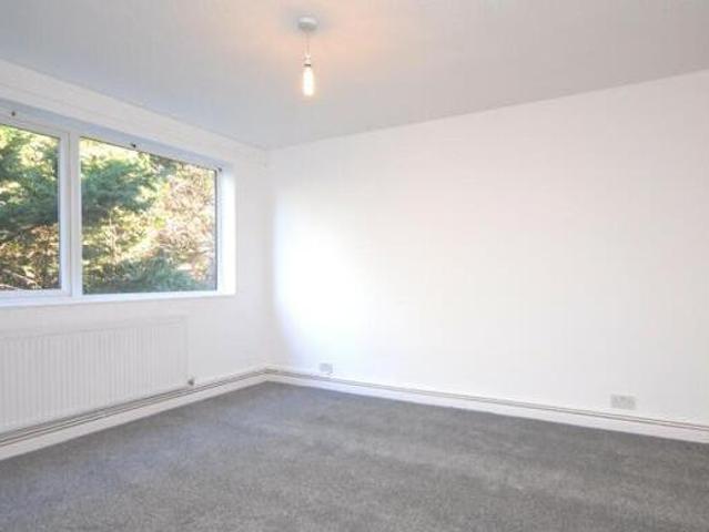 House for rent in Navestock Side, Essex