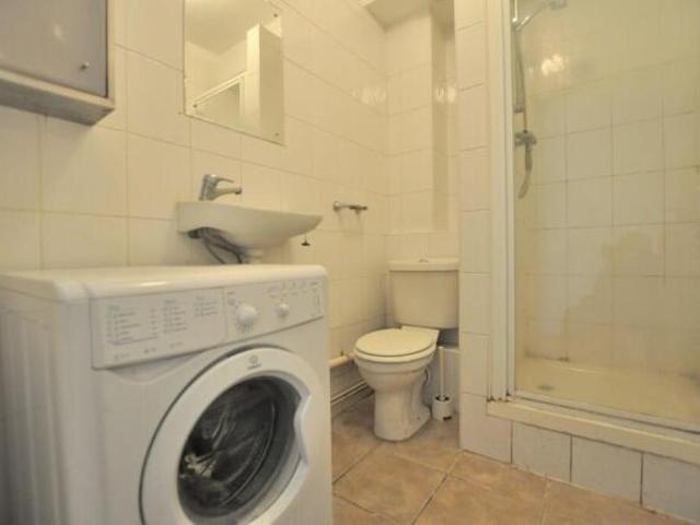Flat for rent in Cat Hill