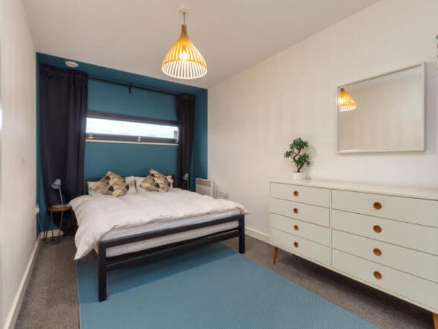 Flat for rent in Bulk, Bare