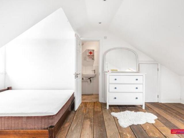 Flat for rent in Cat Hill