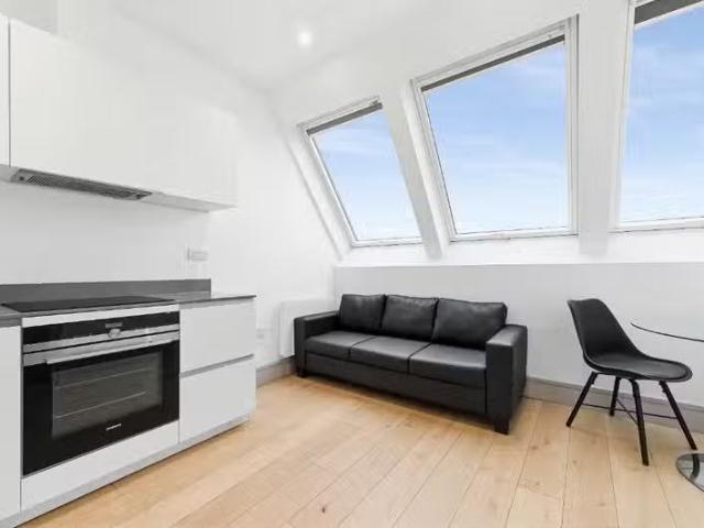 House for rent in Lane, Greater London