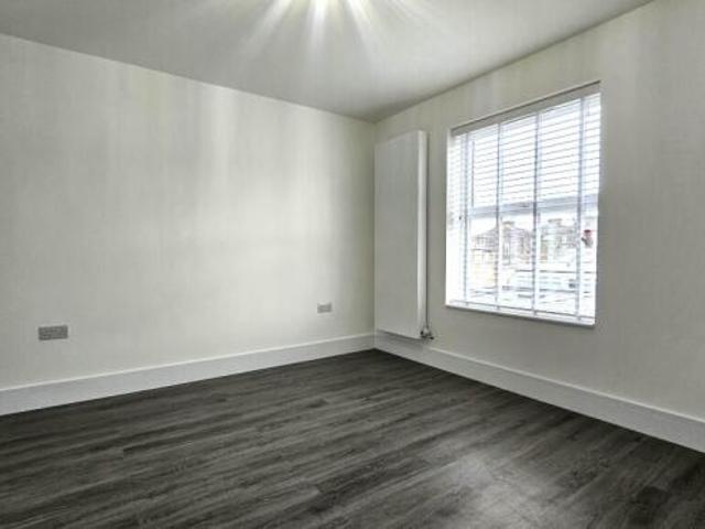 Flat for rent in Cat Hill