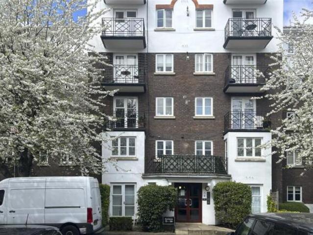 Flat for rent in Cat Hill