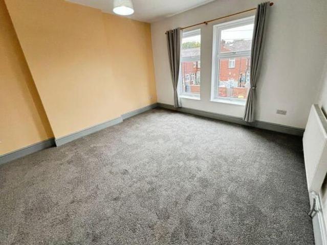 Flat for rent in The Haulgh, Bolton