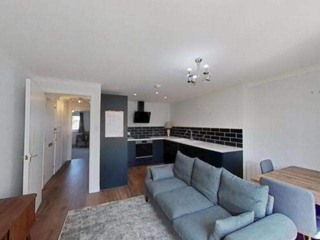 Flat for rent in Broughton, Scotland