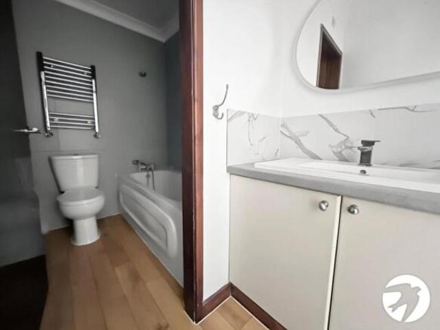 Flat for rent in Cat Hill