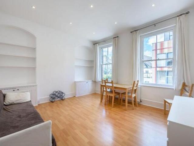 Flat for rent in Cat Hill