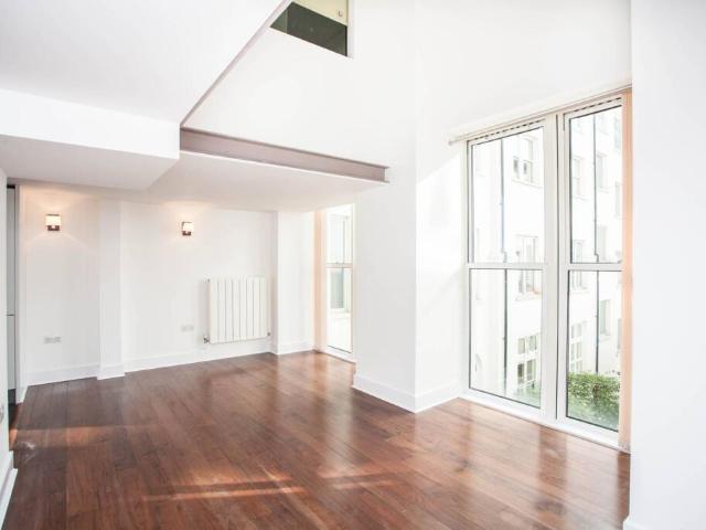 Flat for rent in Woolwich
