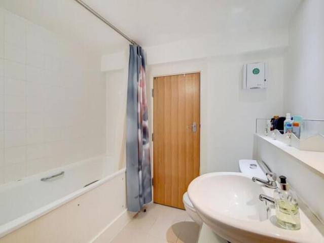 Flat for rent in Woolwich, Greater London