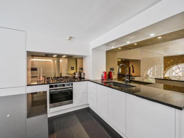 Flat for rent in Woolwich, Greater London