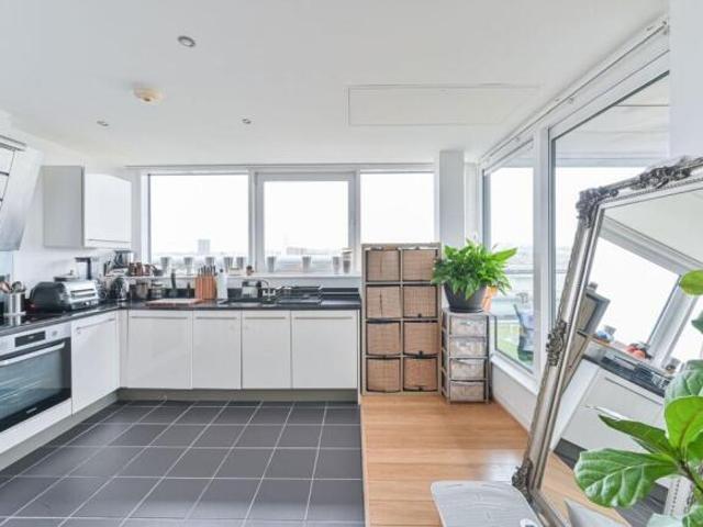 Flat for rent in Woolwich, Greater London