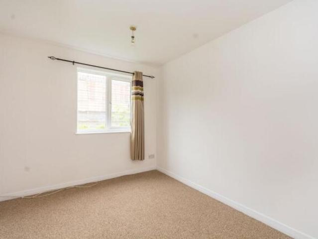 Flat for rent in Cat Hill