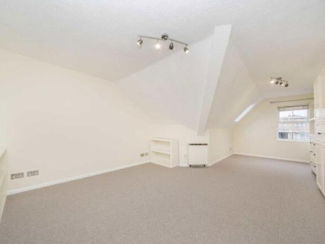Flat for rent in Wimbledon, Greater London