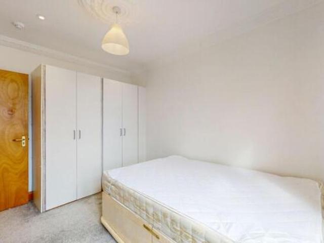 Flat for rent in Cat Hill