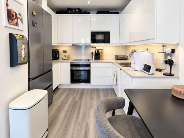 Flat for rent in Cat Hill