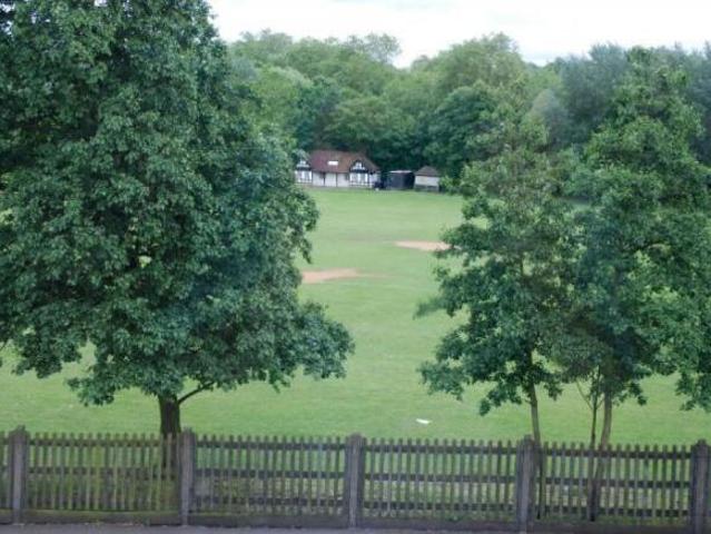 Flat for rent in Cat Hill