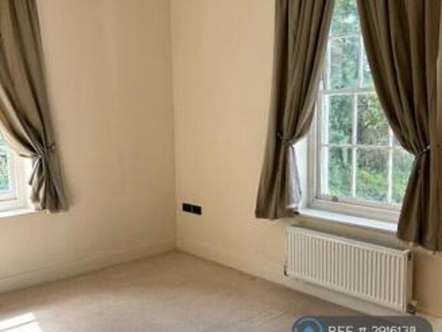 Flat for rent in Cat Hill