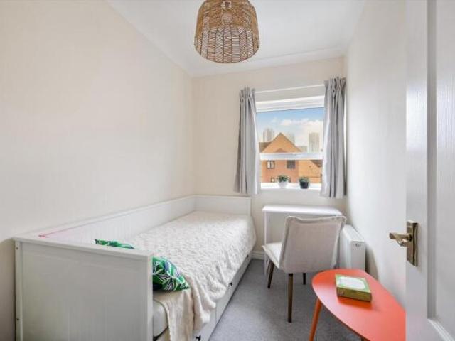 Flat for rent in Cat Hill
