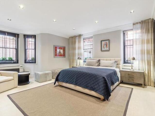 Flat for rent in Cat Hill