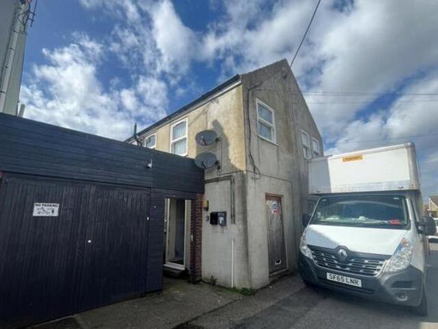 House for rent in Lyons, Greater London