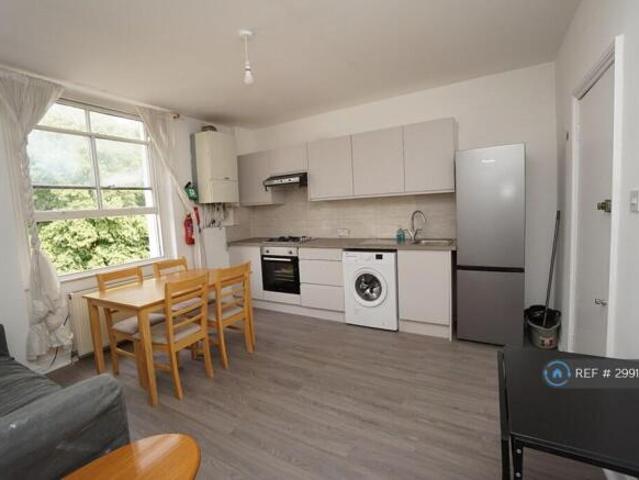 Flat for rent in Cat Hill