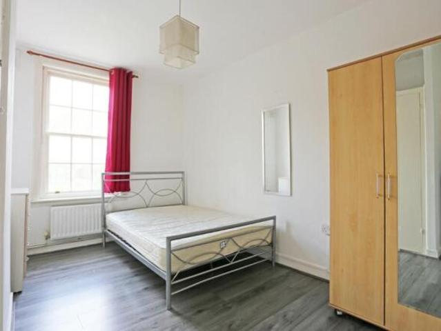 Flat for rent in Cat Hill