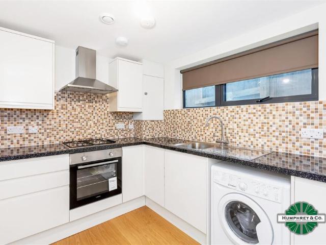 Flat for rent in Ilford, Isle Of Man