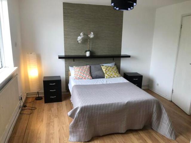 Flat for rent in Cat Hill