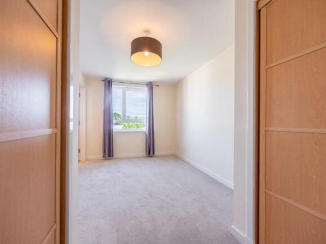 Flat for rent in Bearsden, Scotland