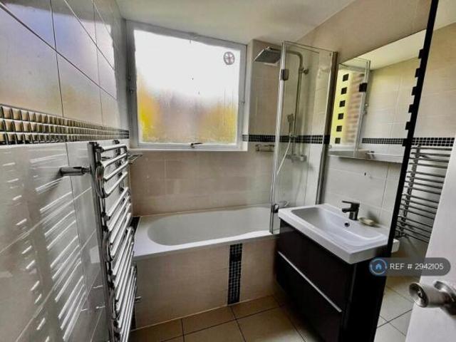 Flat for rent in Cat Hill