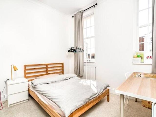 Flat for rent in Barton Stacey, Hampshire