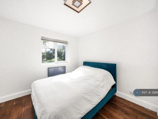 Flat for rent in Cat Hill