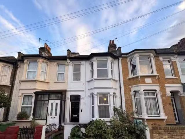 House for rent in Whipps Cross, Leyton