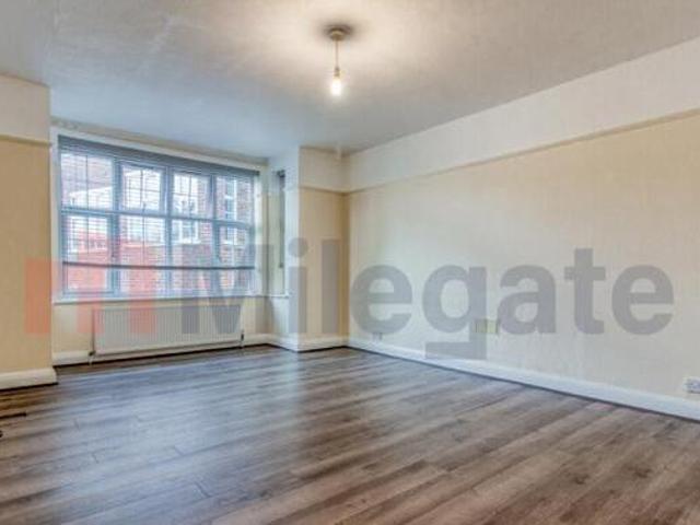 House for rent in Surrey, England