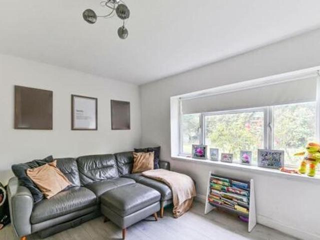 House for rent in Surrey