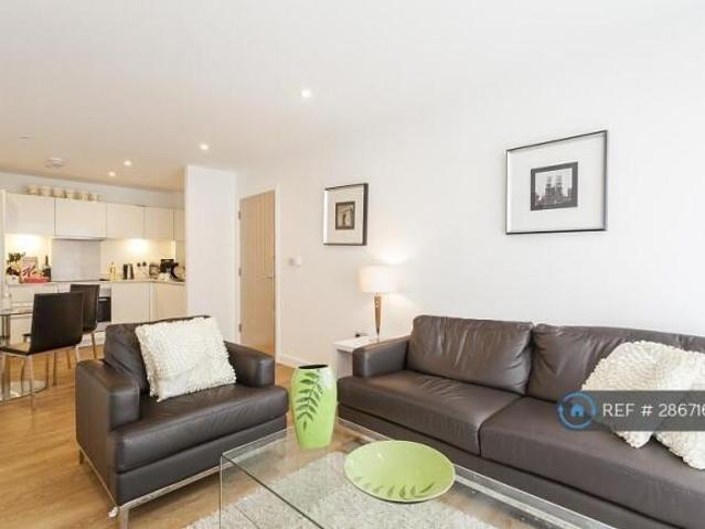 Flat for rent in Bromley-by-Bow, Poplar Grove