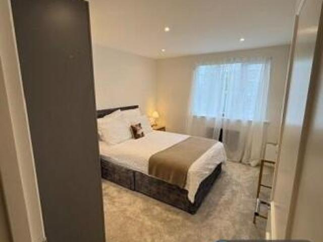 Flat for rent in Cat Hill
