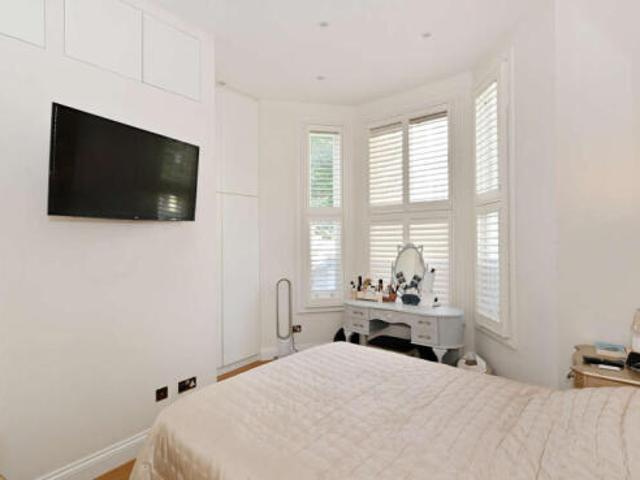 Flat for rent in Cat Hill