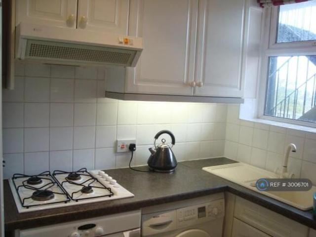 Flat for rent in Cat Hill