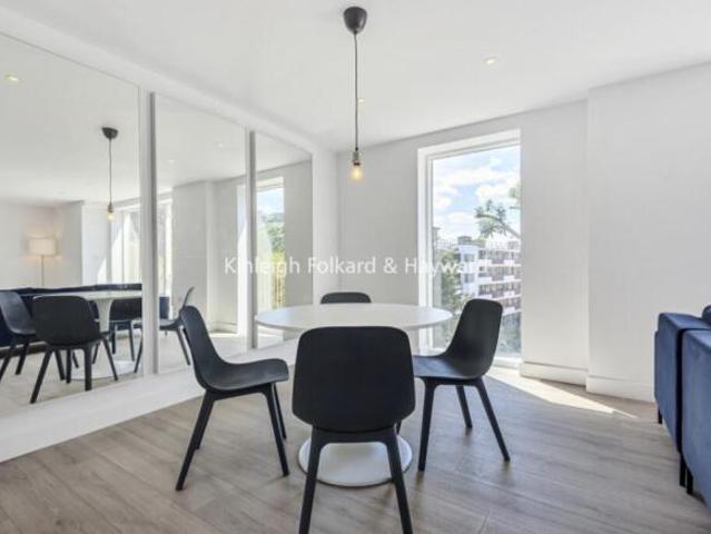 Flat for rent in Cat Hill, England
