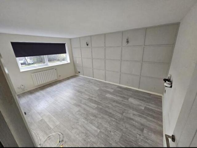 Flat for rent in St Albans, Five Acres
