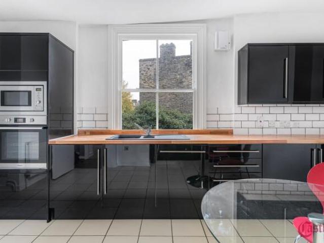 Flat for rent in Stepney, Greater London