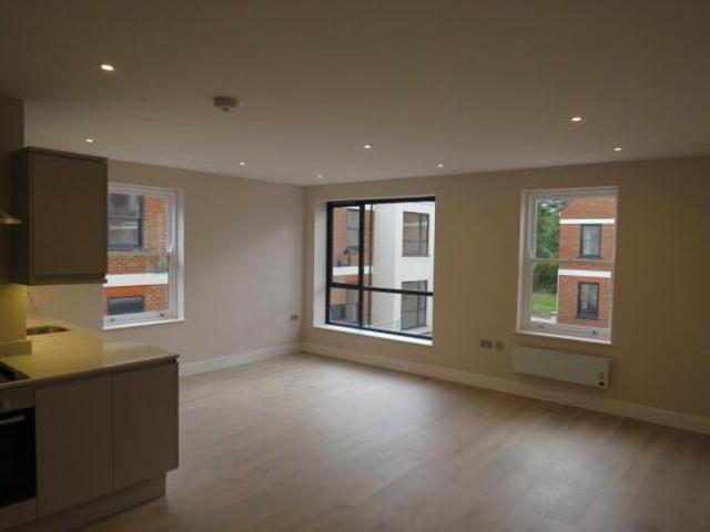 Flat for rent in Slough