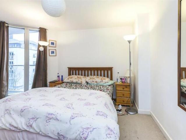 Flat for rent in Cat Hill
