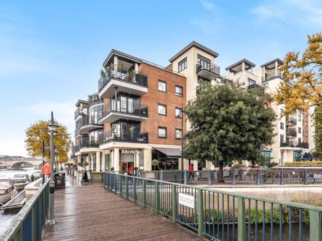 Flat for rent in Kingston Upon Thames