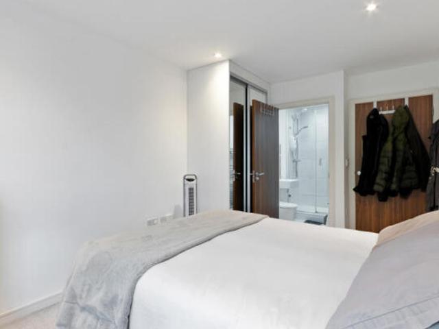 Flat for rent in Cat Hill