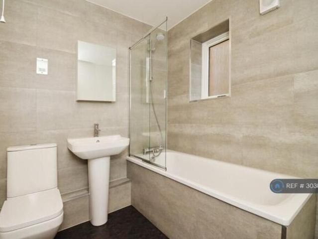 Flat for rent in Cat Hill