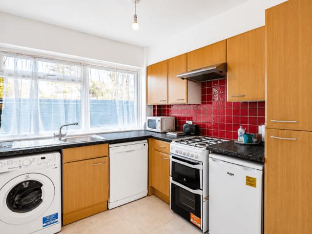 Flat for rent in Cat Hill