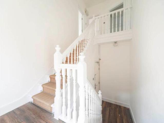 Flat for rent in Cat Hill
